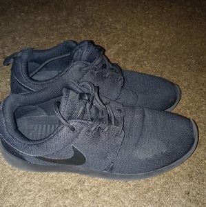 Nike gym shoe